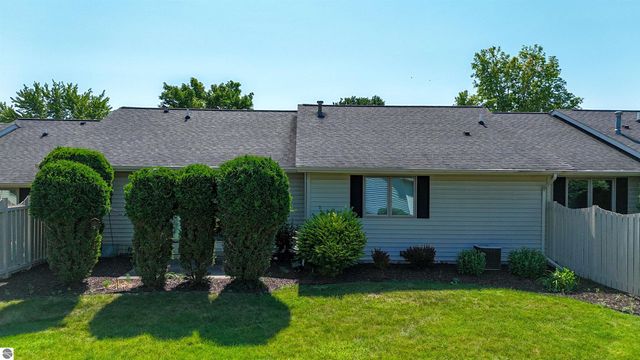 1824 Orchard Drive, Mt Pleasant, MI 48858