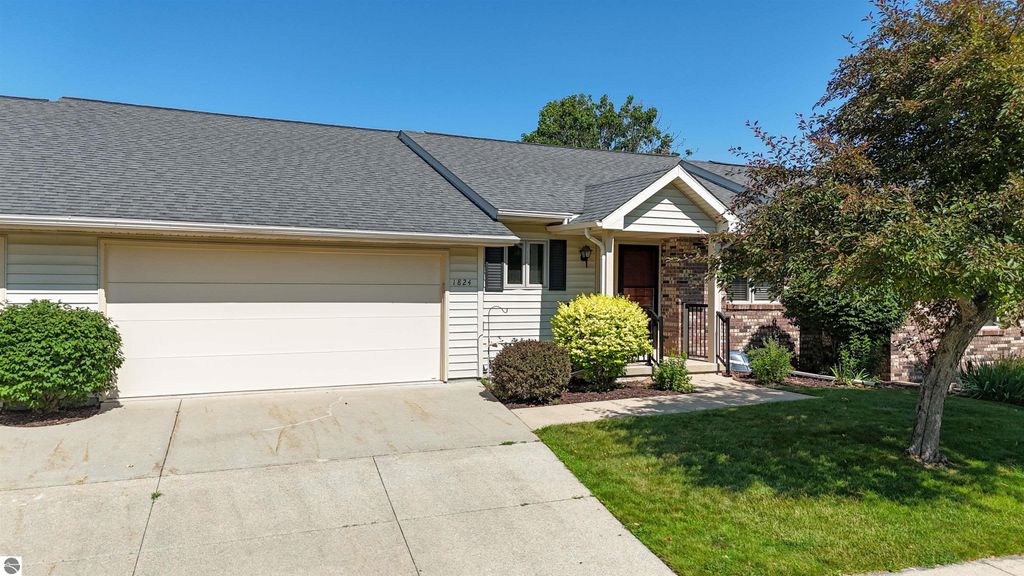 1824 Orchard Drive, Mt Pleasant, MI 48858