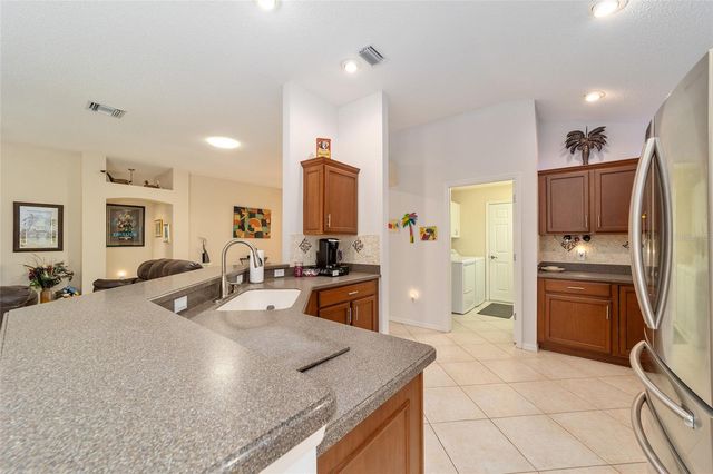 867 CASTLEBERRY CIRCLE, The Villages, FL 32162