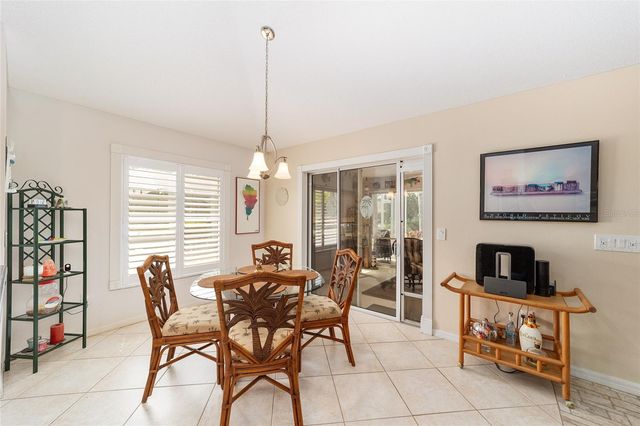 867 CASTLEBERRY CIRCLE, The Villages, FL 32162