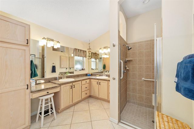 867 CASTLEBERRY CIRCLE, The Villages, FL 32162