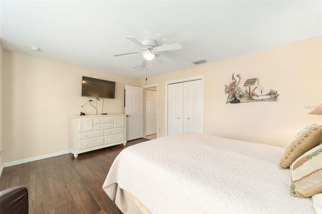 867 CASTLEBERRY CIRCLE, The Villages, FL 32162