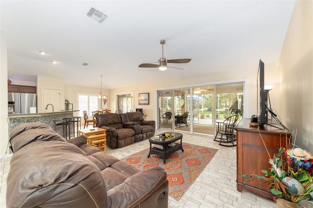 867 CASTLEBERRY CIRCLE, The Villages, FL 32162