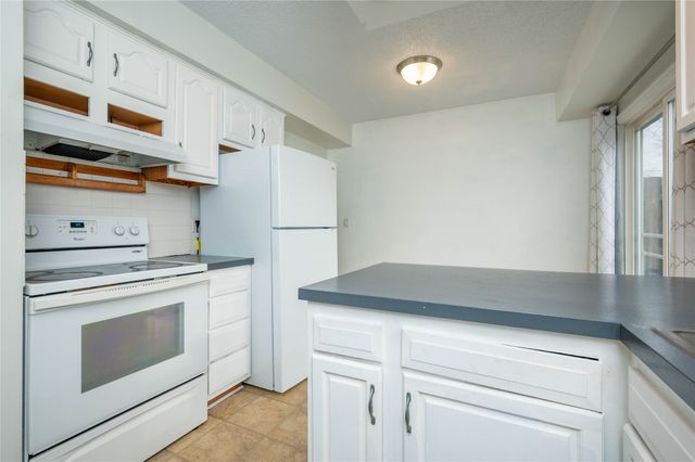 5722 Lincoln Avenue, Des Moines, IA 50310