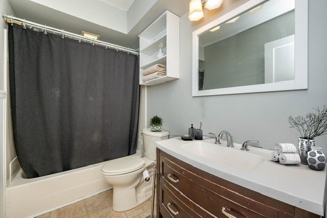 5722 Lincoln Avenue, Des Moines, IA 50310