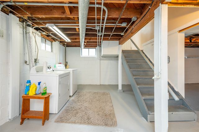 5722 Lincoln Avenue, Des Moines, IA 50310