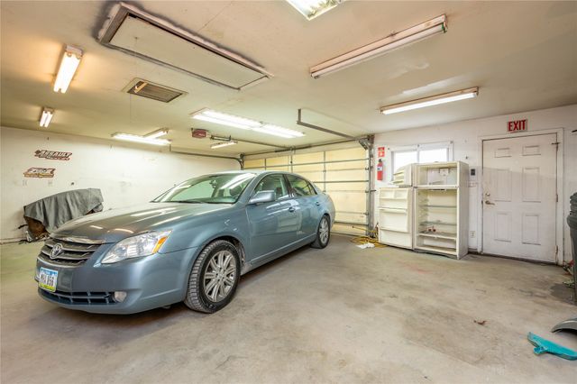 5722 Lincoln Avenue, Des Moines, IA 50310