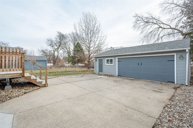 5722 Lincoln Avenue, Des Moines, IA 50310