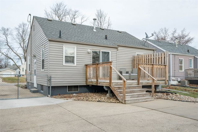 5722 Lincoln Avenue, Des Moines, IA 50310