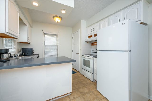 5722 Lincoln Avenue, Des Moines, IA 50310