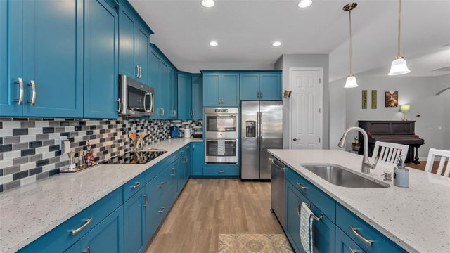 1929 VIA LAGO DRIVE, Lakeland, FL 33810