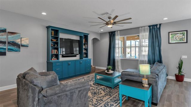 1929 VIA LAGO DRIVE, Lakeland, FL 33810