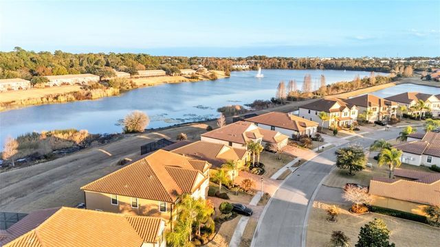 1929 VIA LAGO DRIVE, Lakeland, FL 33810