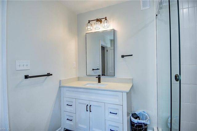 2404 Bidgood DR, Portsmouth, VA 23703