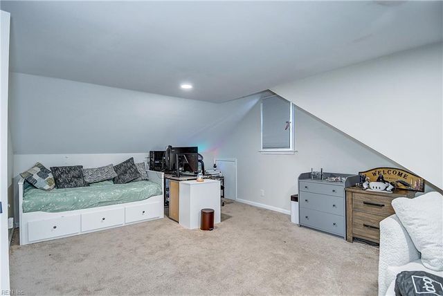 2404 Bidgood DR, Portsmouth, VA 23703