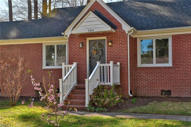 2404 Bidgood DR, Portsmouth, VA 23703