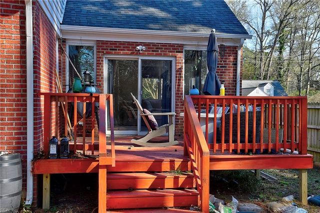 2404 Bidgood DR, Portsmouth, VA 23703