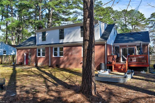 2404 Bidgood DR, Portsmouth, VA 23703