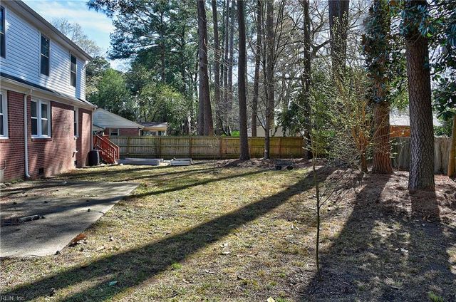 2404 Bidgood DR, Portsmouth, VA 23703