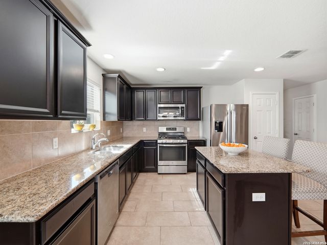 8718 Flint Rock, Converse, TX 78109