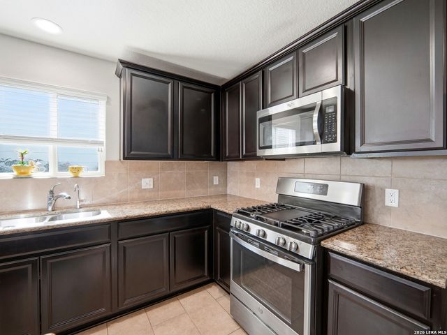 8718 Flint Rock, Converse, TX 78109