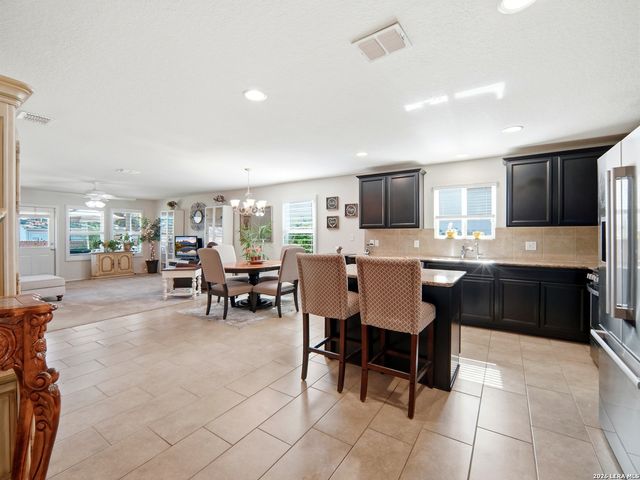 8718 Flint Rock, Converse, TX 78109