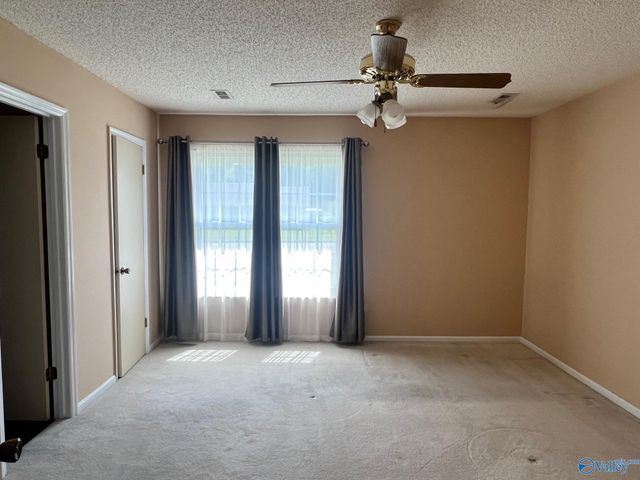 7422 Logan Drive, Huntsville, AL 35802