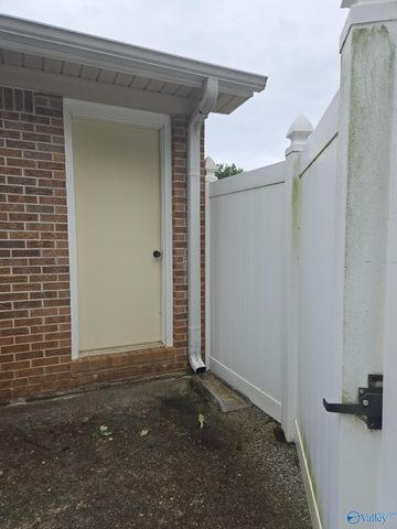 7422 Logan Drive, Huntsville, AL 35802