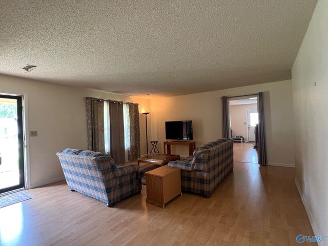 7422 Logan Drive, Huntsville, AL 35802