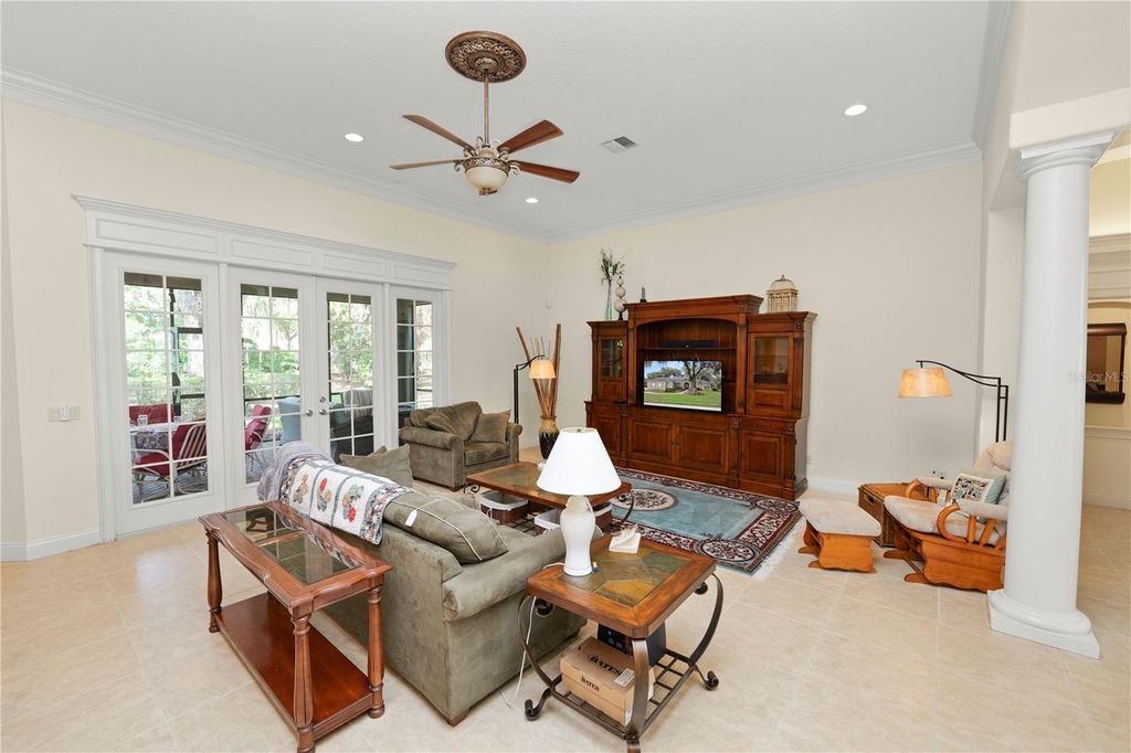 Image 8 of property listing at 6891 LACY DRIVE, Lakeland, FL 33813