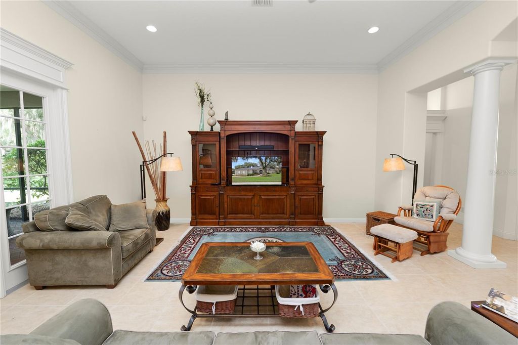 Image 10 of property listing at 6891 LACY DRIVE, Lakeland, FL 33813