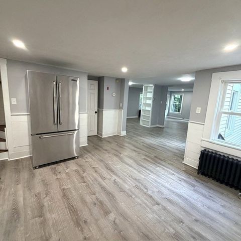 12 Ryefield Rd, Fitchburg, MA 01420
