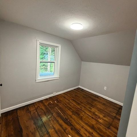 12 Ryefield Rd, Fitchburg, MA 01420