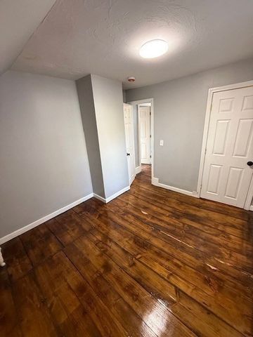 12 Ryefield Rd, Fitchburg, MA 01420