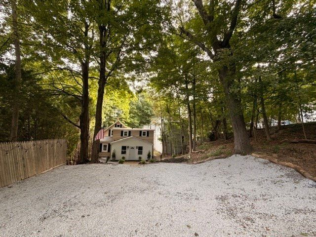 12 Ryefield Rd, Fitchburg, MA 01420