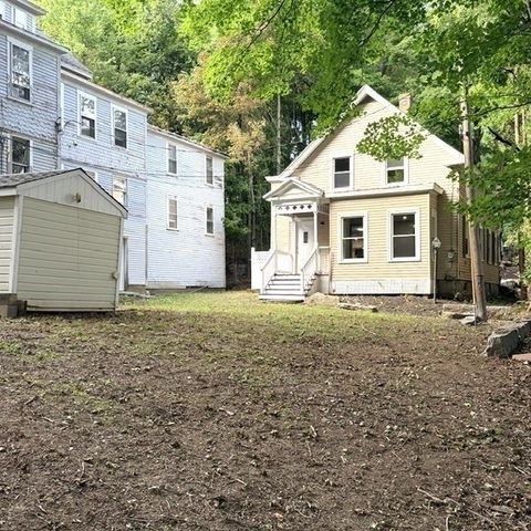12 Ryefield Rd, Fitchburg, MA 01420