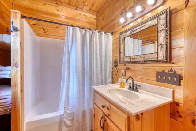 66 Huntington Circle, Murphy, NC 28906