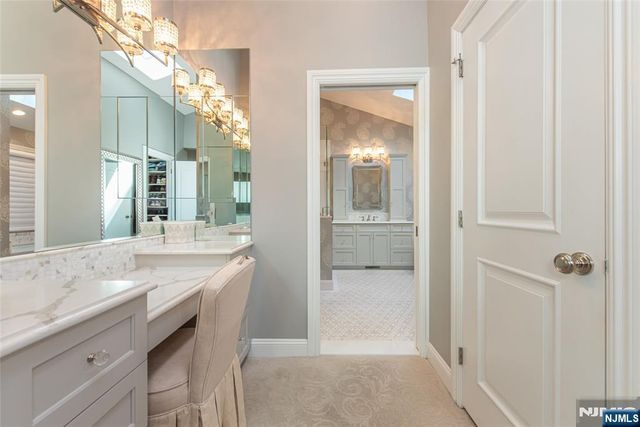 15 McDonough Place, Caldwell, NJ 07006