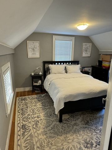44 Mount Vernon St, Peabody, MA 01960