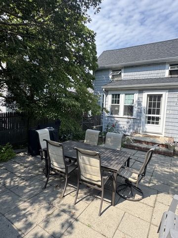 44 Mount Vernon St, Peabody, MA 01960