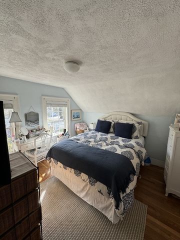 44 Mount Vernon St, Peabody, MA 01960