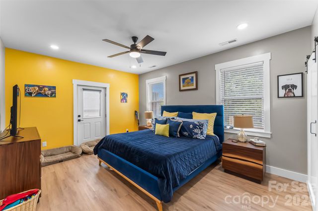 1 Little Oak Road, Leicester, NC 28748