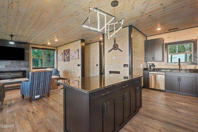 3297 Duncan Springs Road, Sevierville, TN 37876