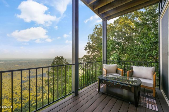3297 Duncan Springs Road, Sevierville, TN 37876