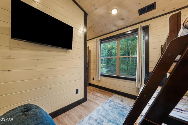 3297 Duncan Springs Road, Sevierville, TN 37876