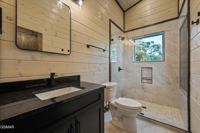 3297 Duncan Springs Road, Sevierville, TN 37876