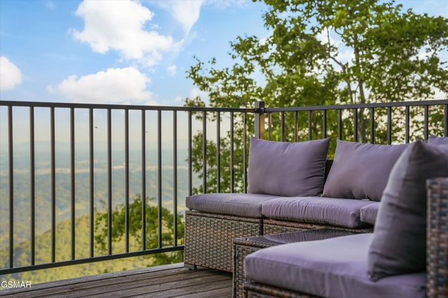 3297 Duncan Springs Road, Sevierville, TN 37876