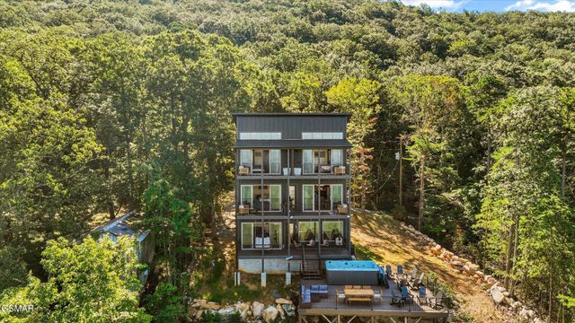 3297 Duncan Springs Road, Sevierville, TN 37876