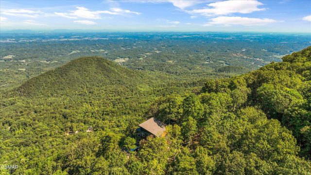 3297 Duncan Springs Road, Sevierville, TN 37876