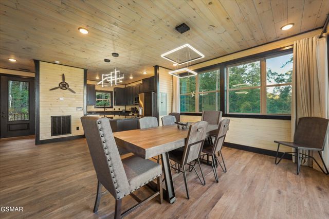 3297 Duncan Springs Road, Sevierville, TN 37876